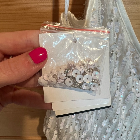 Elegant White Jumpsuit - Picture 3 of 7